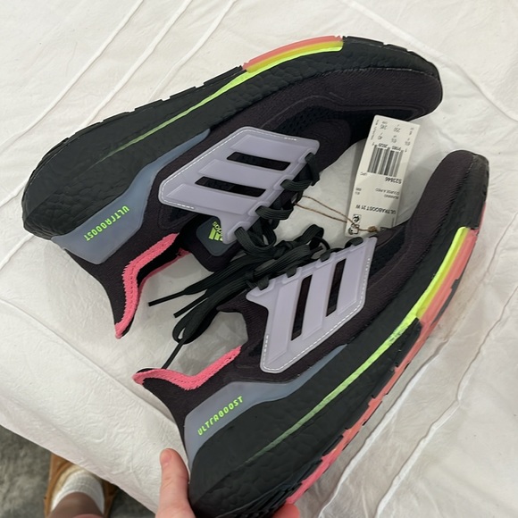 Adidas Ultraboost 21 Women’s 8 - Picture 8 of 9